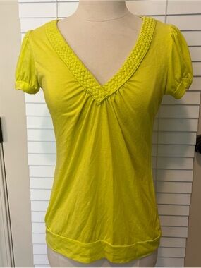 Women’s Lime Green V-Neck Short Sleeve Top